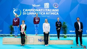 podi specialita sfe03487 copia simone ferraro ph